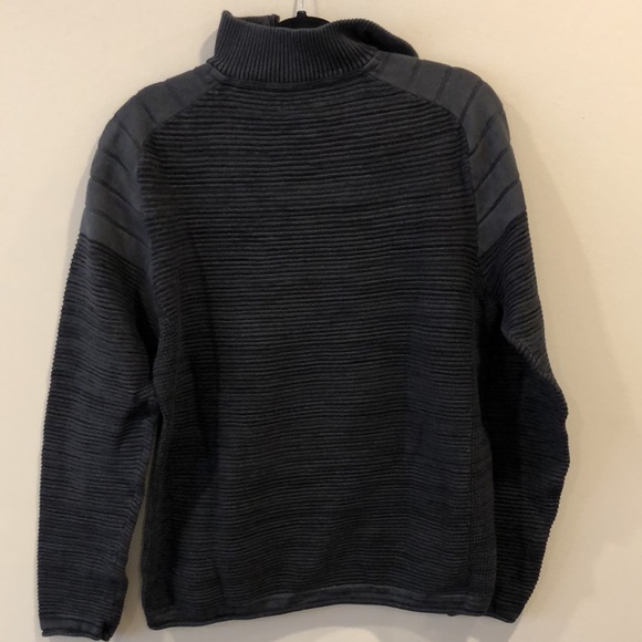 Sweater - Picture 2 of 6